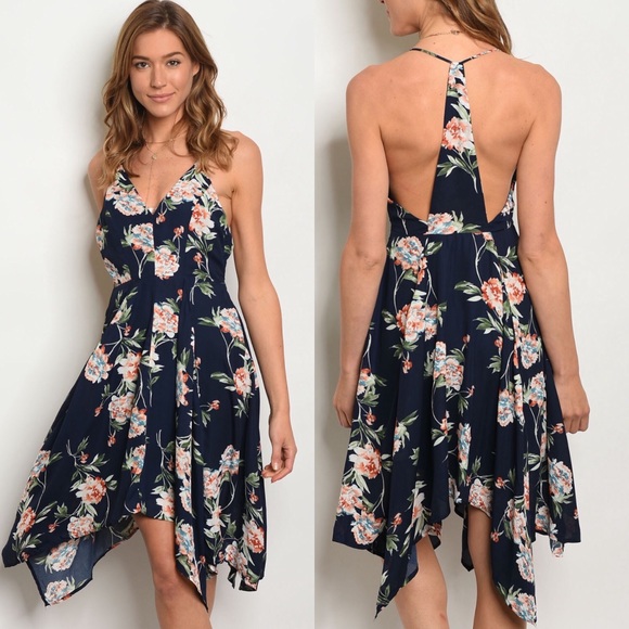 ⭐️ HP ⭐️ NAVY FLOWY FLORAL DRESS - Picture 3 of 5